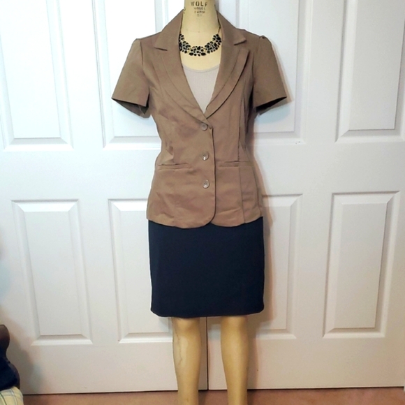 Ricki's / Cleo Jackets & Blazers - Short Sleeve Fitted Blazer & Skirt Bundle - Size 16